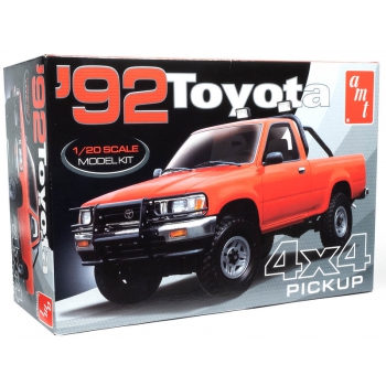 Palstic Model – 1:20 1992 Toyota 4x4 Pickup – AMT1425